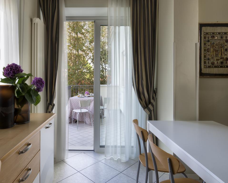 Residence Hamilton Riccione Rum bild