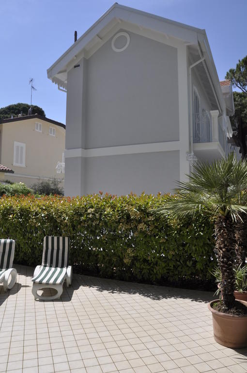 Residence Hamilton Riccione Exteriör bild
